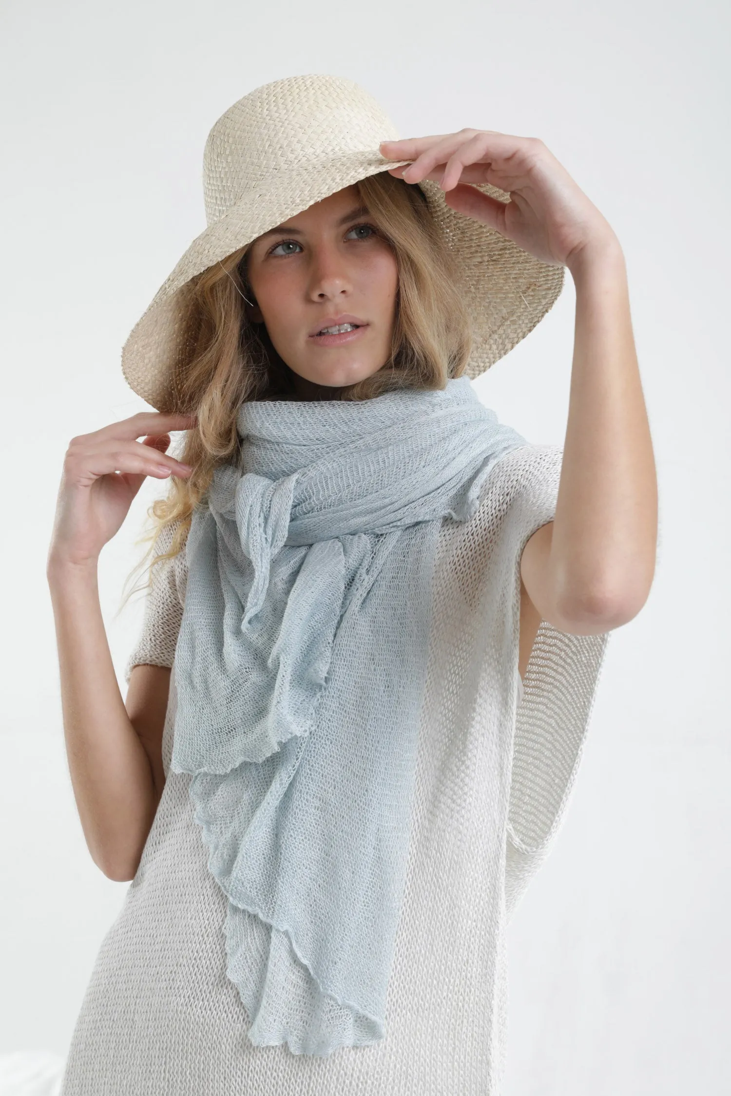 Aqua Big Air Bamboo Light Scarf