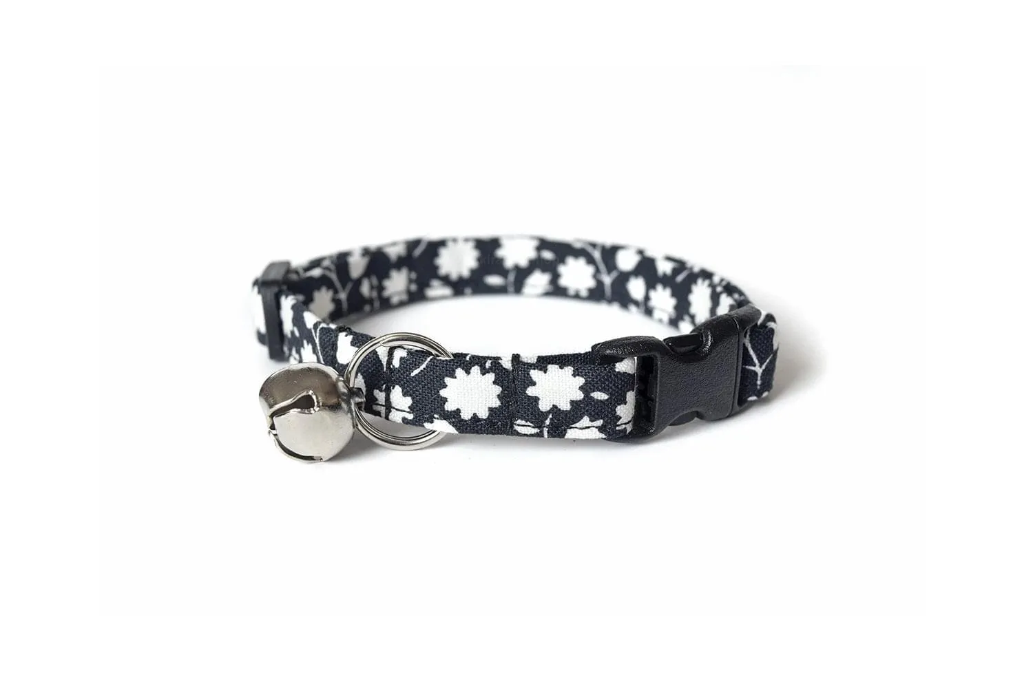 Black & White Floral Cat Collar