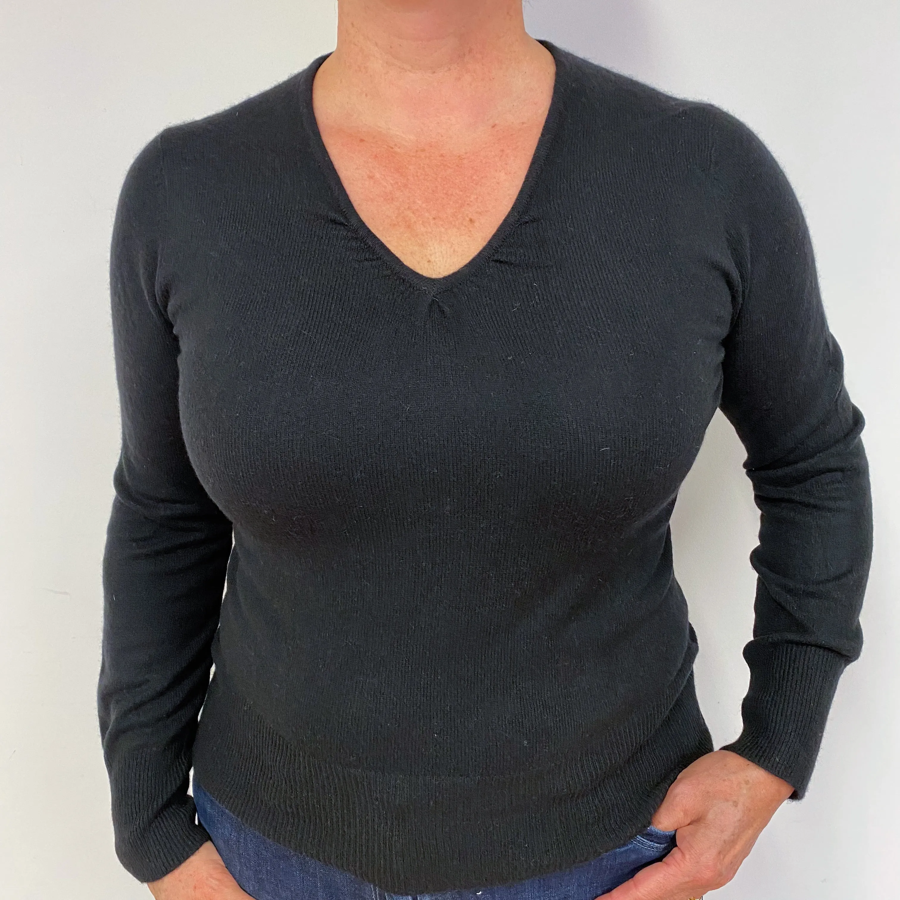 Black Cashmere V-Neck Jumper Large