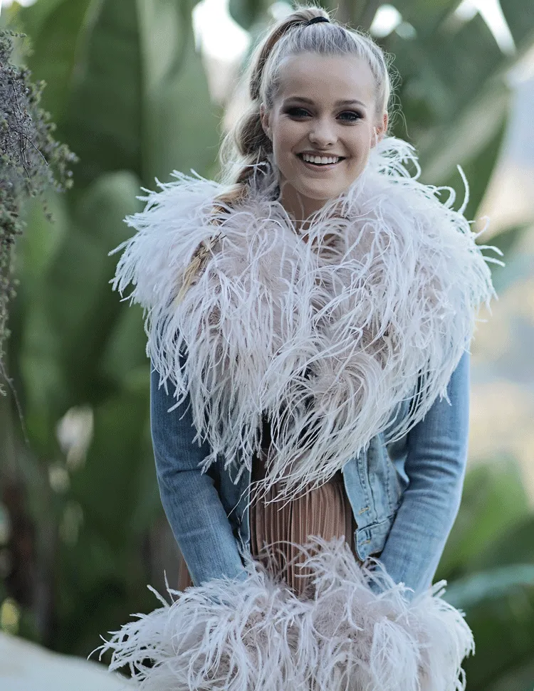 Charlize - Feather Collar & Cuffs in Blush