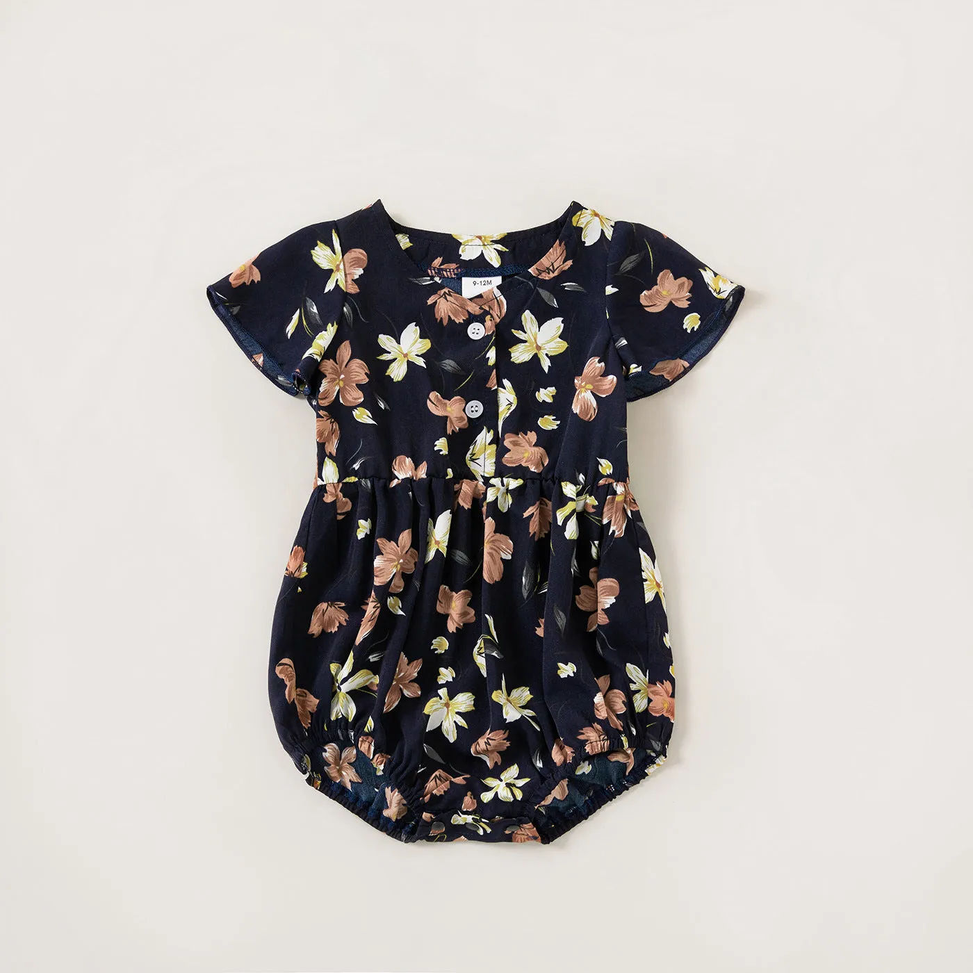 Family Matching Allover Floral Print Short Sleeve Dresses and Short-sleeve Shirts Sets