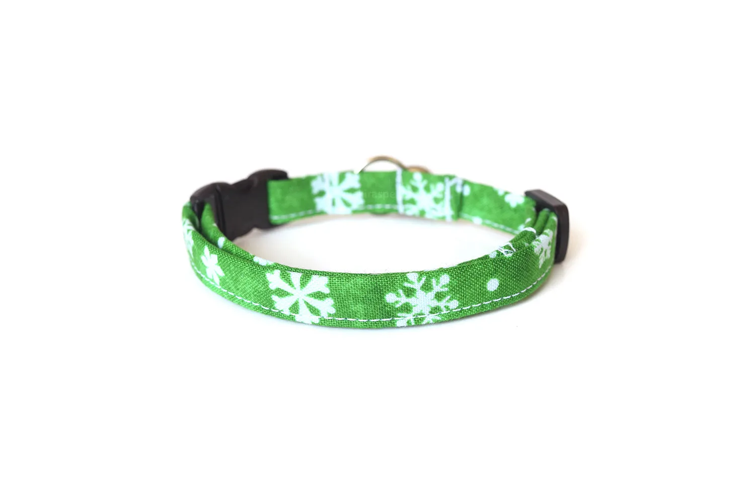 Green & White Snowflakes Winter Cat Collar