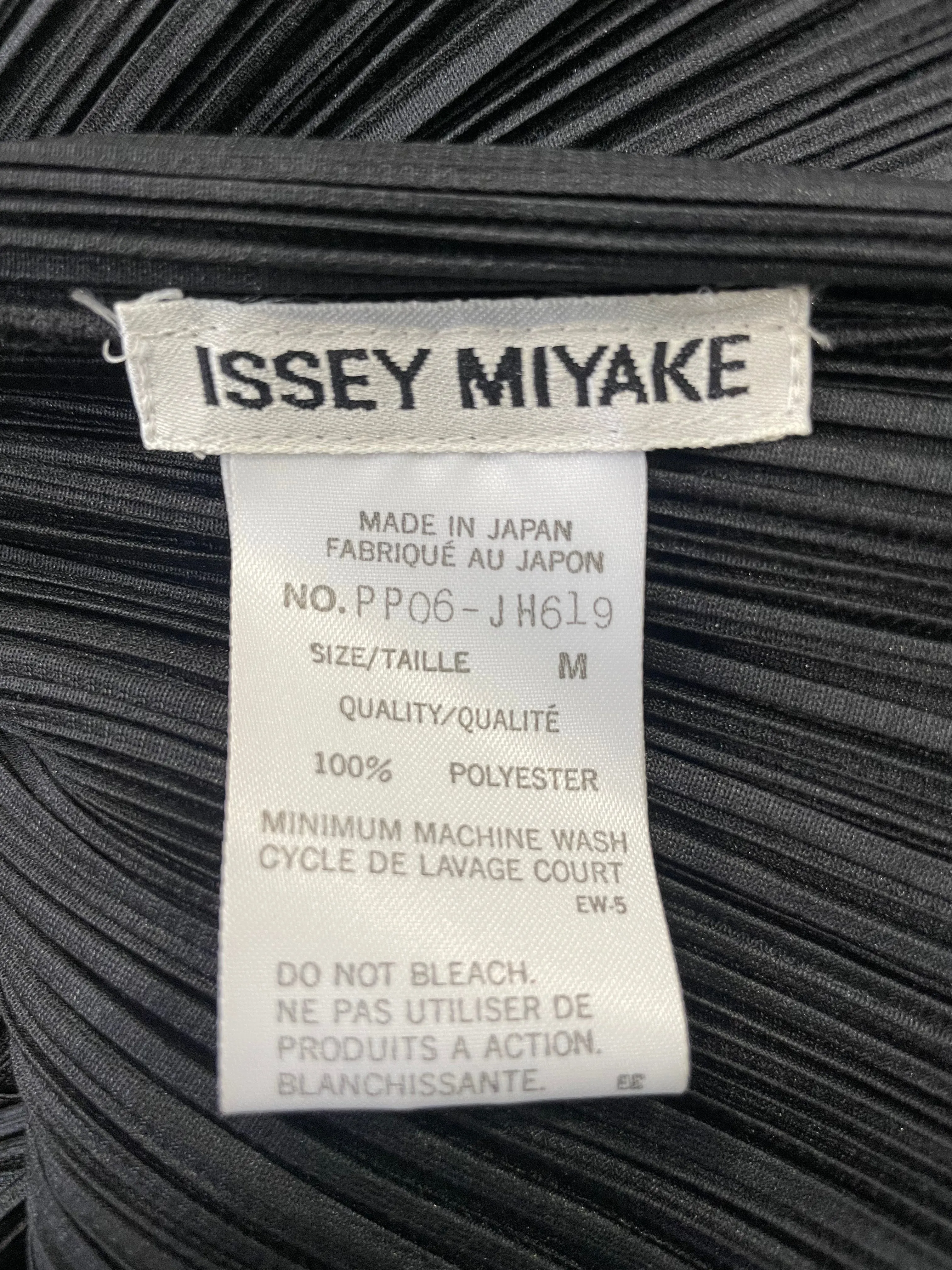 Issey Miyake Y2K Black Plissé Button Up Blouse   Skirt Slinky Ensemble