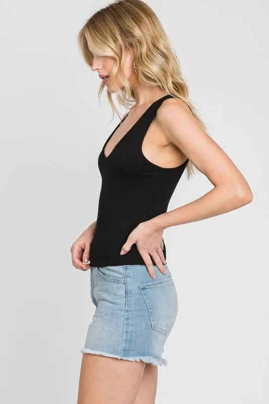 SLEEVELESS LINED V-NECKLINE TANK (BLACK)