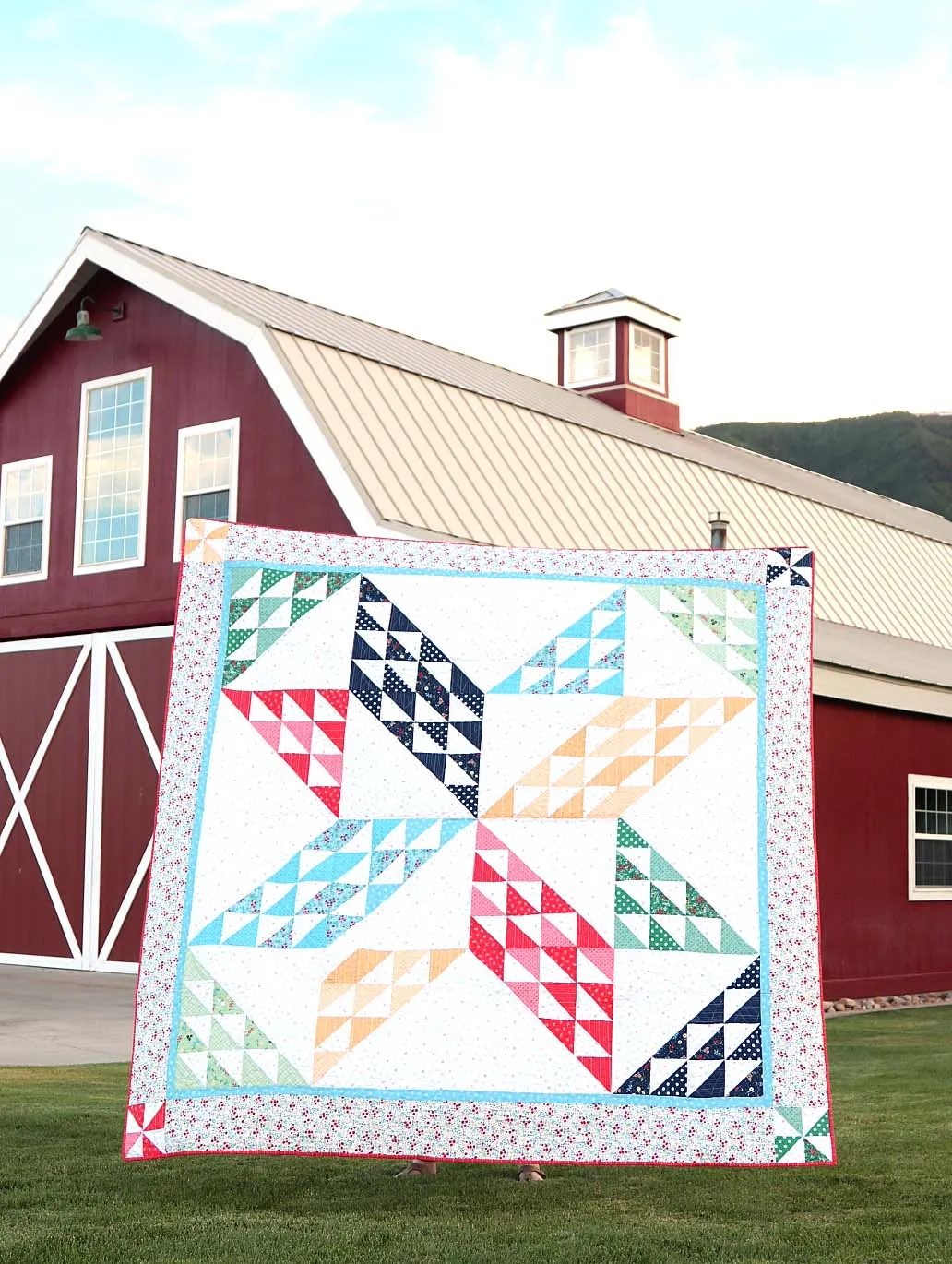 Sugarhouse Star Quilt - Paper Pattern